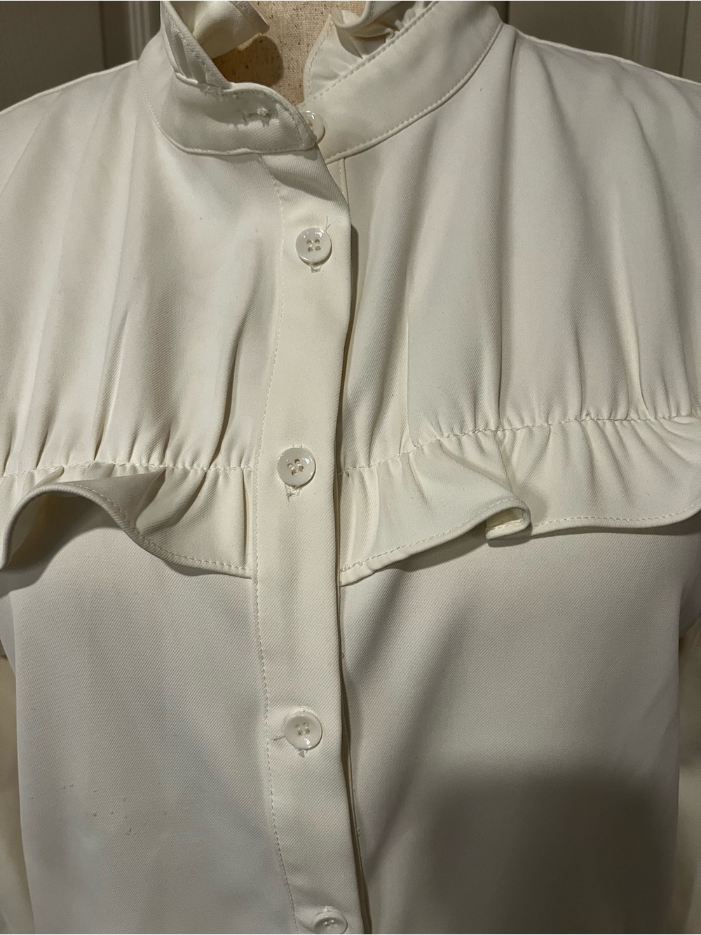 SSYS The Label White Blouse With Ruffles Size XL - Picture 5 of 7